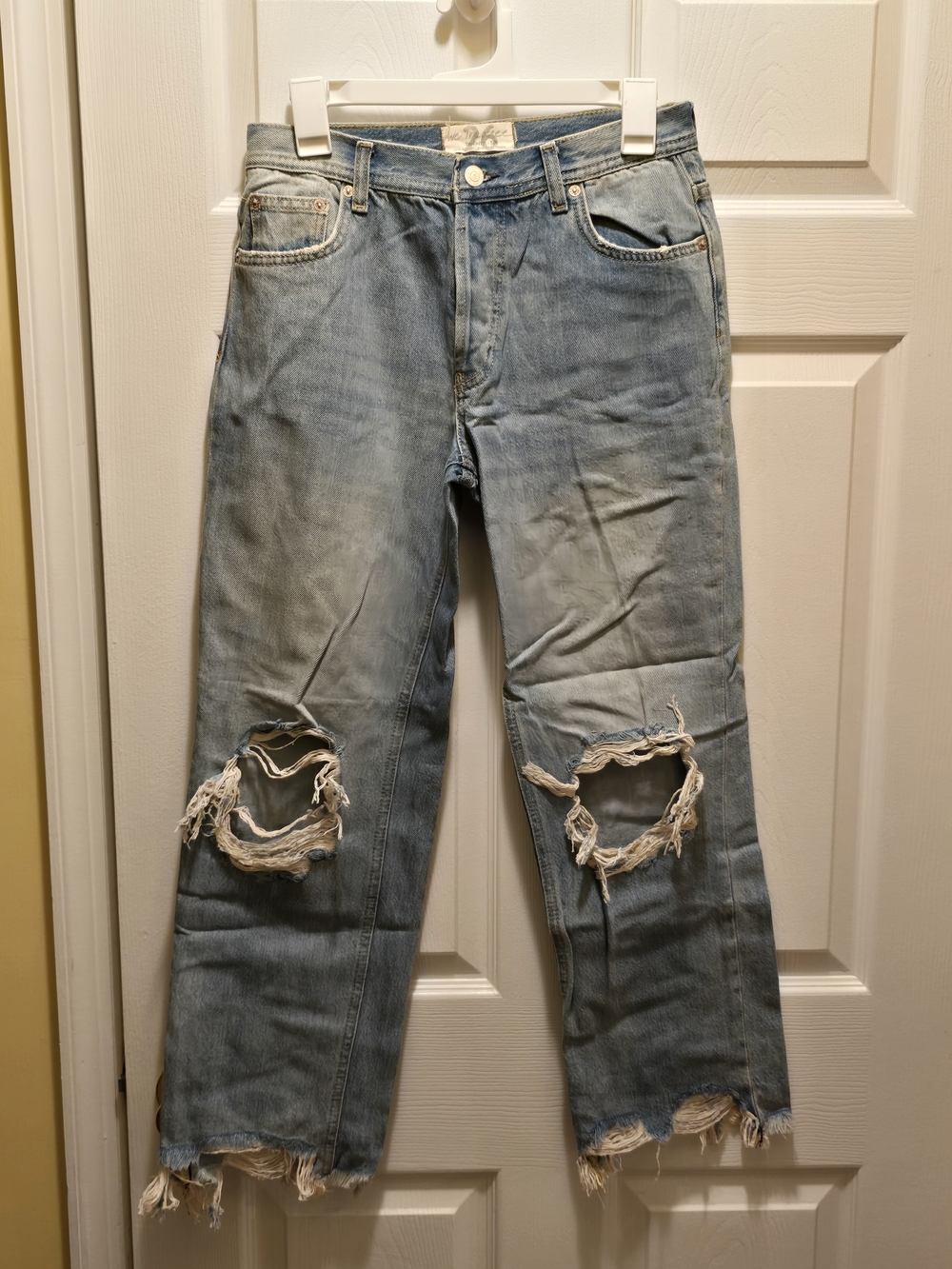 NWOT Free People Distressed Light Wash Maggie - 26" 

Light blue distressed